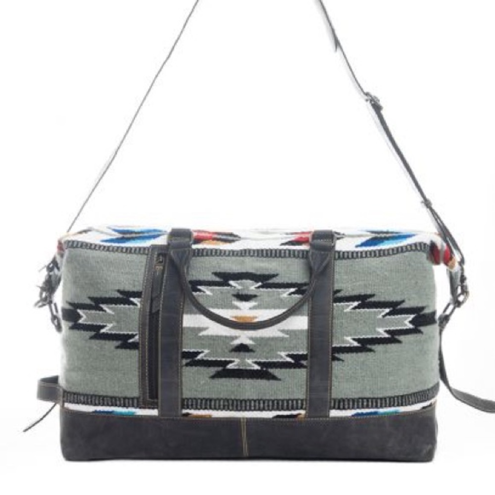 Myra Bag Rug Canvas Leather Weekender Travel Duffel grey tribal arrow blue red - Picture 2 of 7